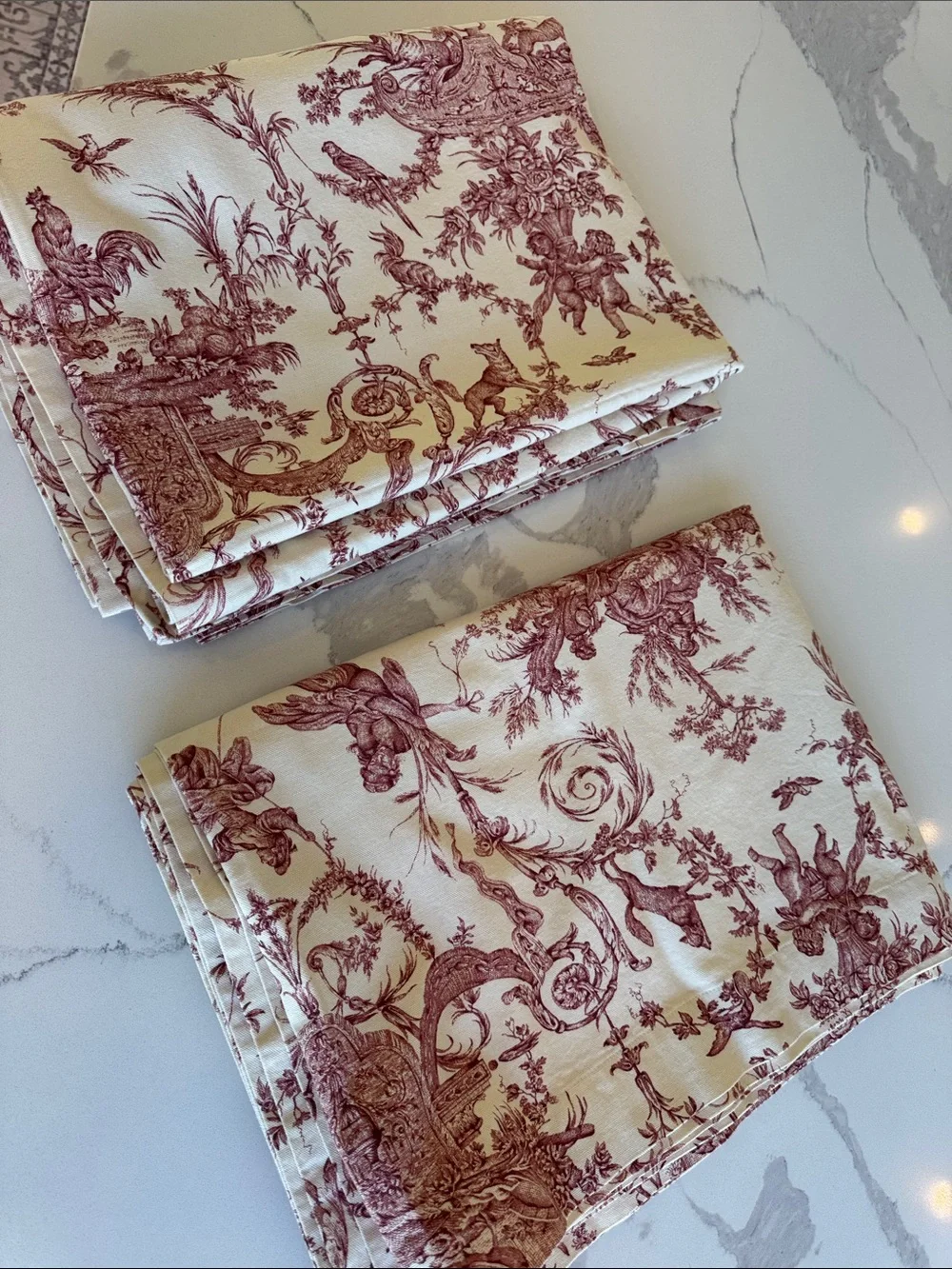 Williams Sonoma Italian Cotton Red Toile Tablecloth Made in Italy Approx 67 x 97